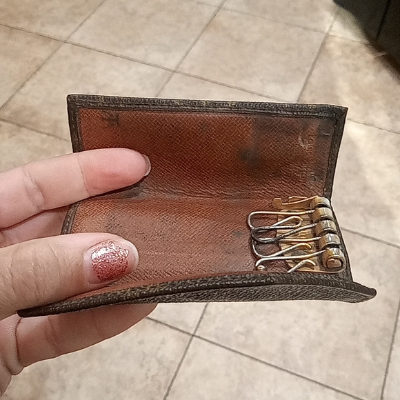 Louis Vuitton Key Holder Four Monogram Vintage - Picture 9 of 13